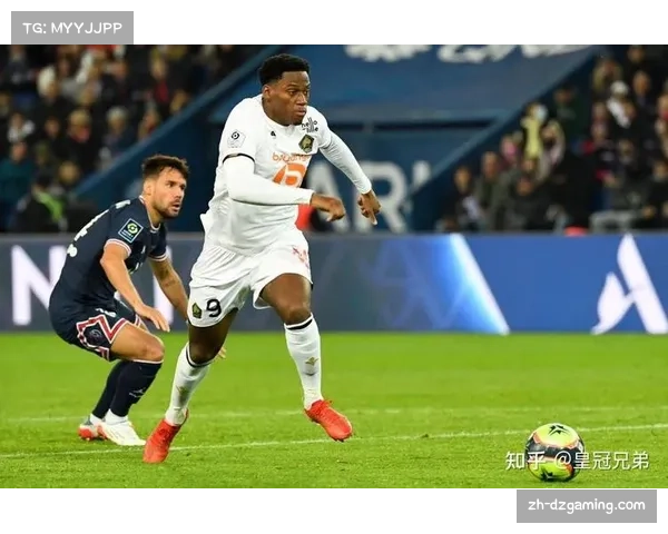 斯特拉斯堡不敌里昂 杜库雷染红离场下轮停赛 斯特拉斯堡不敌里昂 杜库雷染红离场下轮停赛