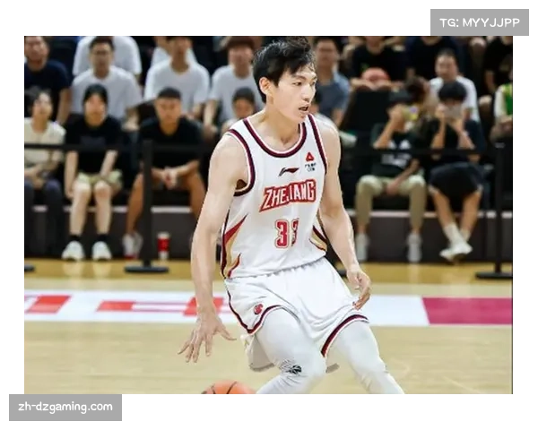 上海男篮新星李悦洲场均42分引关注