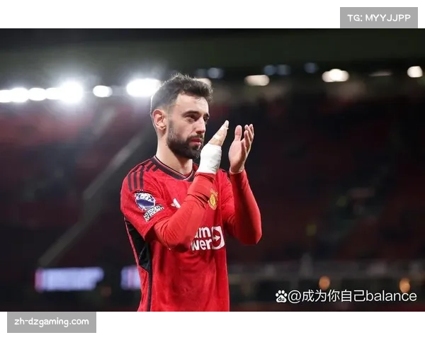 B费补时绝杀机会打飞,曼联队长掩面成平局缩影 B费补时绝杀机会打飞,曼联队长掩面成平局缩影