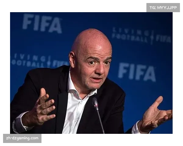 FIFA主席因凡蒂诺就斯卡洛尼戴手套捧杯事件公开道歉